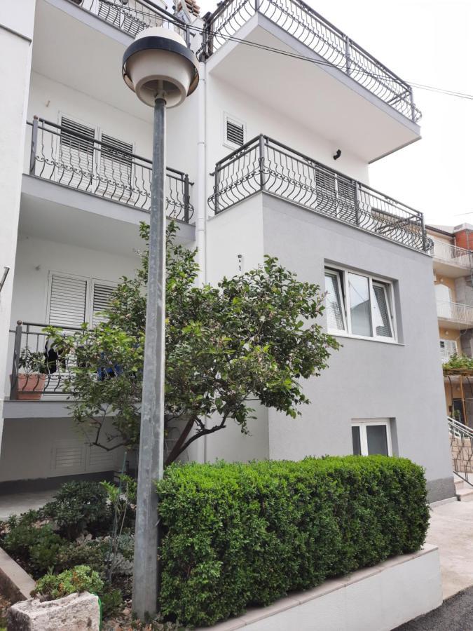 Apartments Rose Loboja Макарска Экстерьер фото